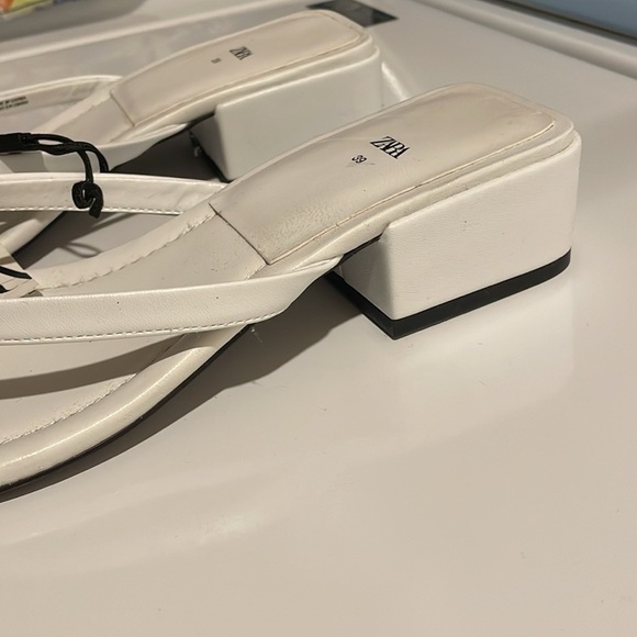 White Zara Thing Slippers - Picture 4 of 4